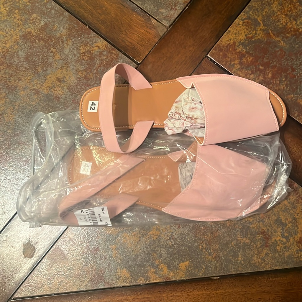 Brand New Sandals Size 42 Pink